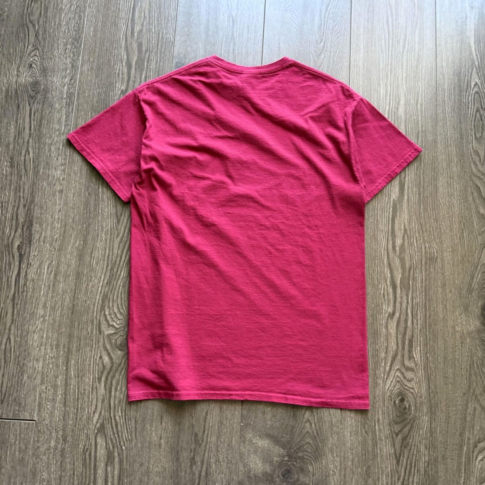 Gildan Y2K Art Tee Funny Duck Tape Shirt Medium Red Mens T-Shirt Graphic Print Crew Neck Short Sleeve Jersey Cotton Vintage: No Size US M / EU 48-50 / 2 - 5 Thumbnail