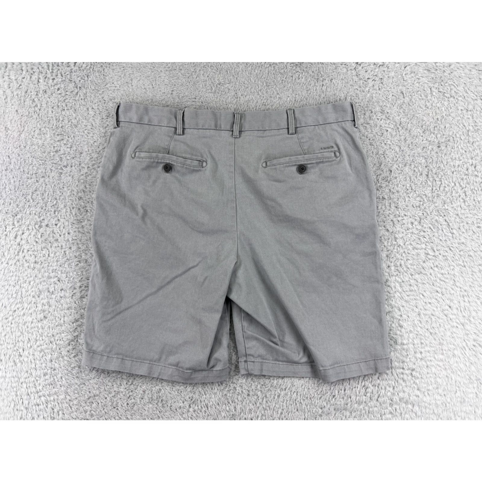 Izod IZOD Shorts Men's 36 Gray Chino Golf Casual Cotton Blend Regular Fit Size US 36 / EU 52 - 2 Thumbnail