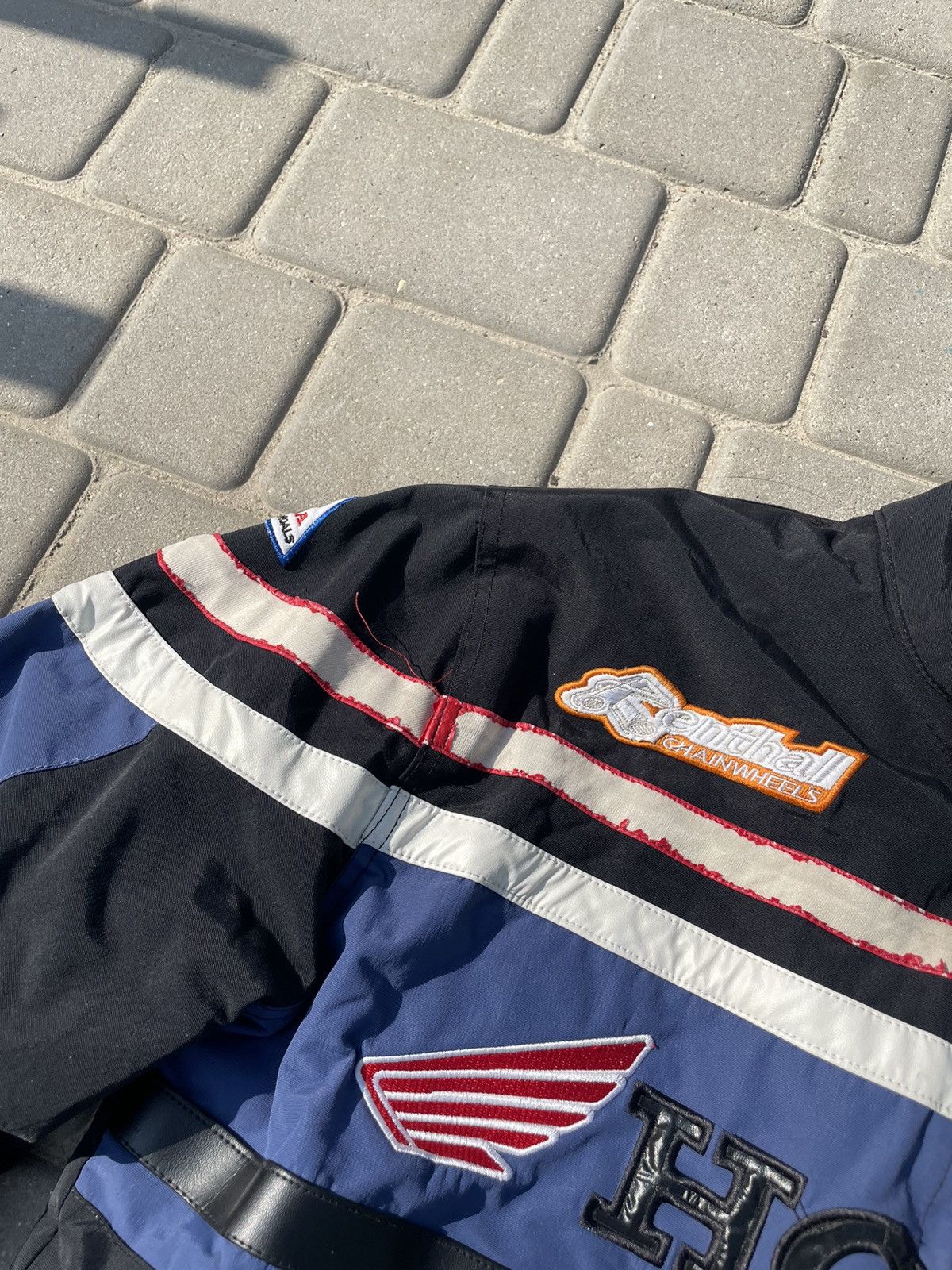 Formula 1 90s Honda Racing jacket in red and black, featuring Size US XS / EU 42 / 0 - 6 Thumbnail