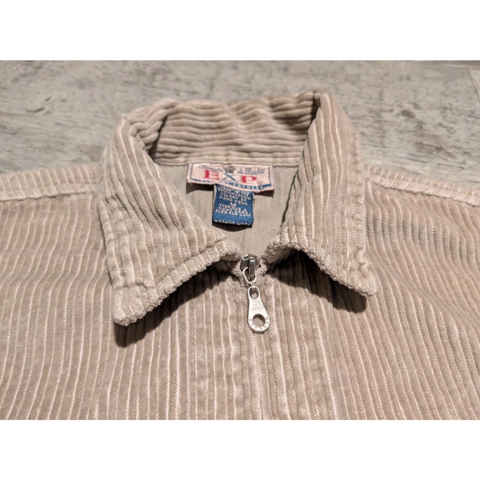 Express VINTAGE Express EXP Beige Corduroy Shirt Jacket Mens M Zip Up Shacket 90s Casual Full Zip Pockets Size US M / EU 48-50 / 2 - 4 Thumbnail