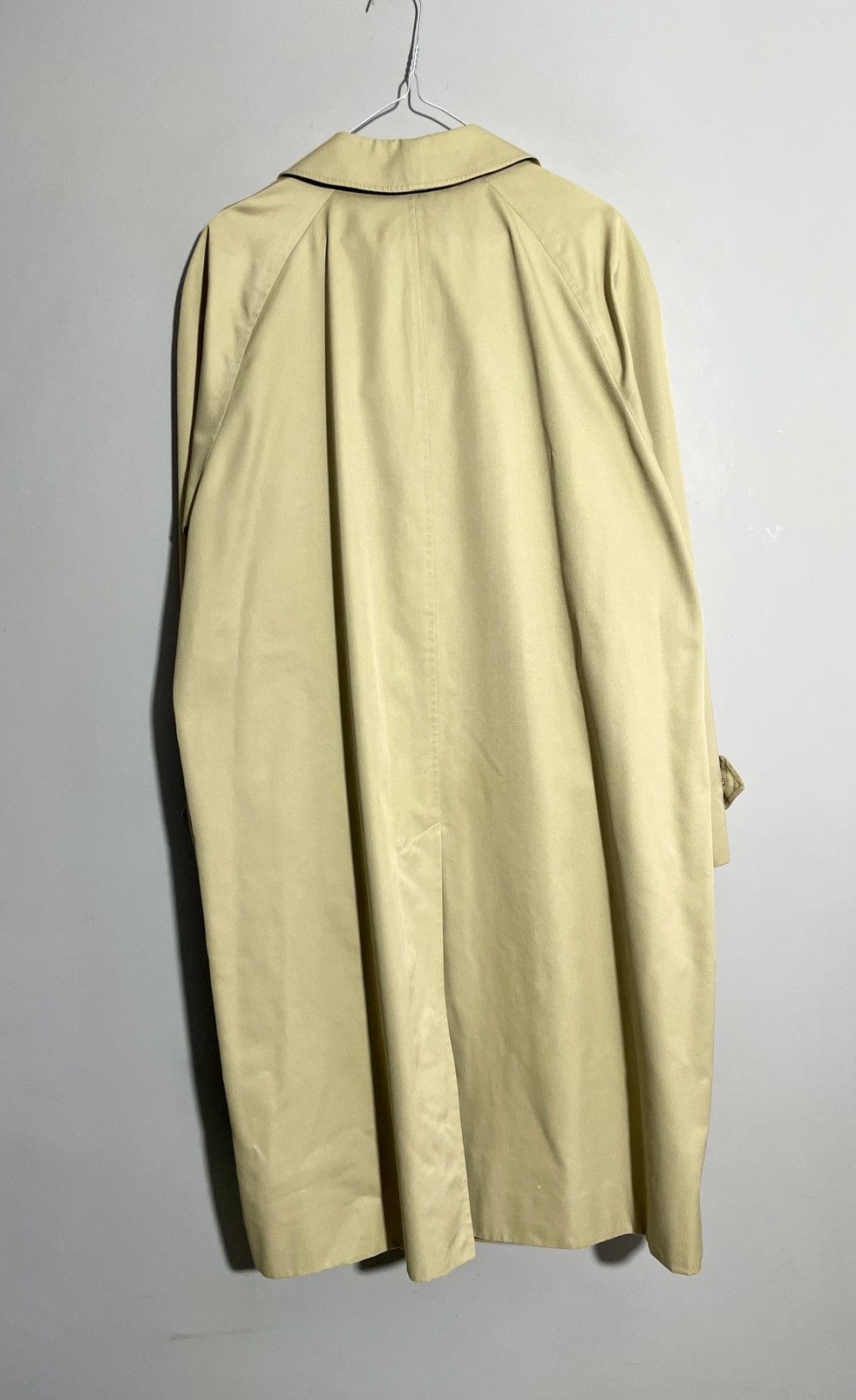 Burberry × Vintage Vintage Burberry beige trench coat men’s size 54 Size US L / EU 52-54 / 3 - 12 Thumbnail