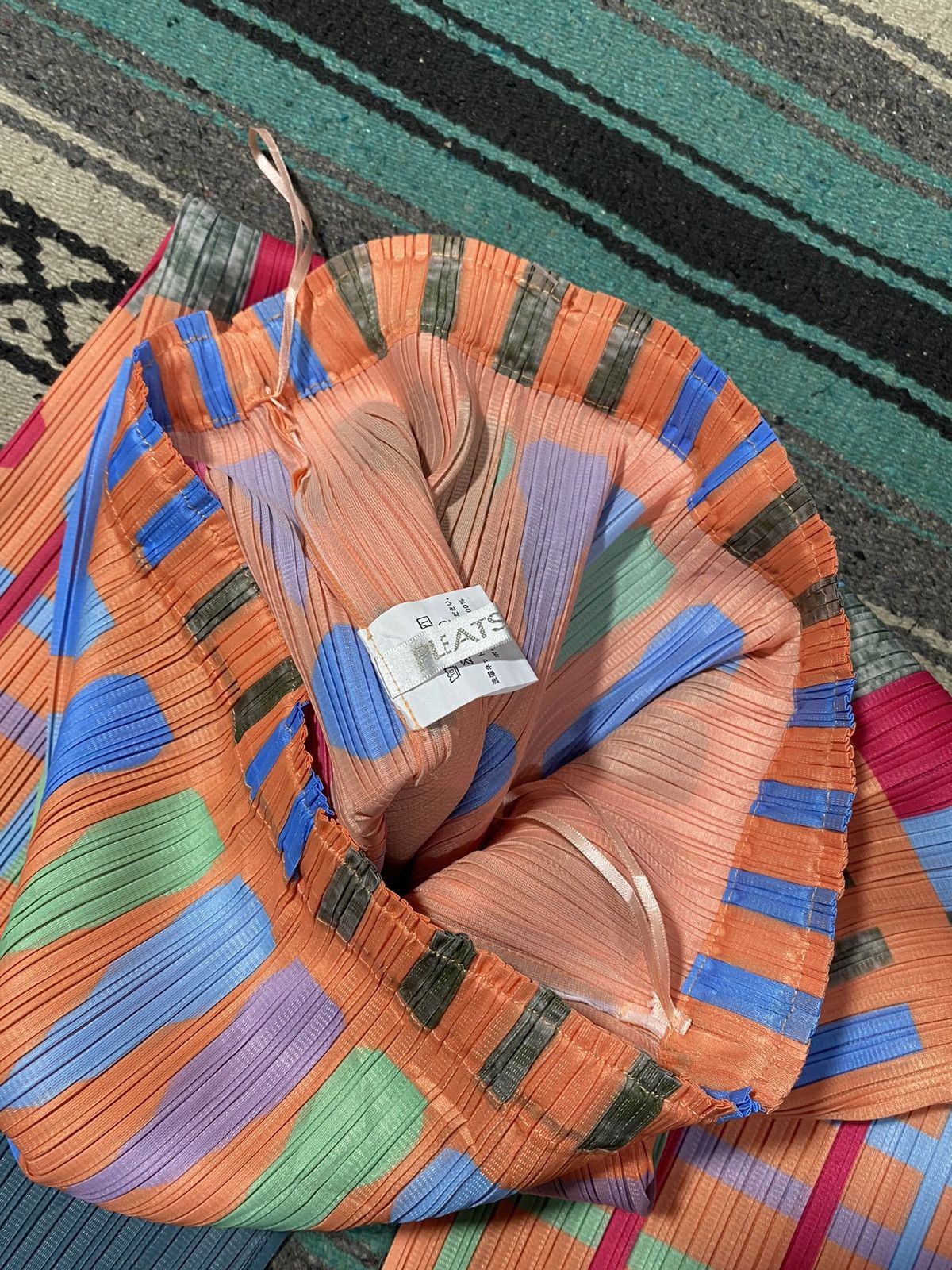 Pleats Please Issey Miyake Pleats Please Issey Miyake Queen Plissa Midi Skirt Size 30" / US 8 / IT 44 - 7 Thumbnail