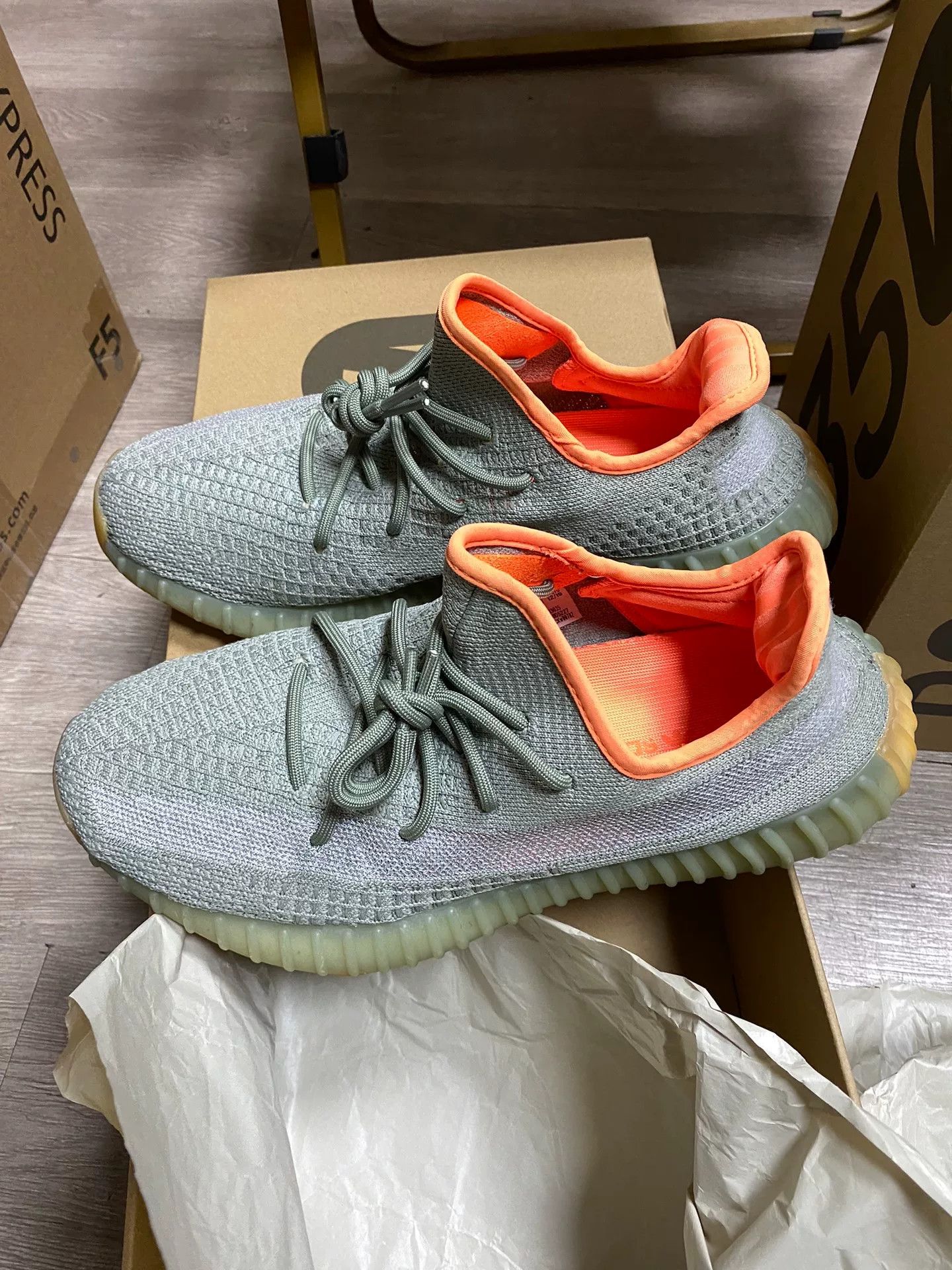 Yeezy Yeezy Lowtop Sneakers 9.5 Men Size US 9.5 / EU 42-43 - 1 Thumbnail