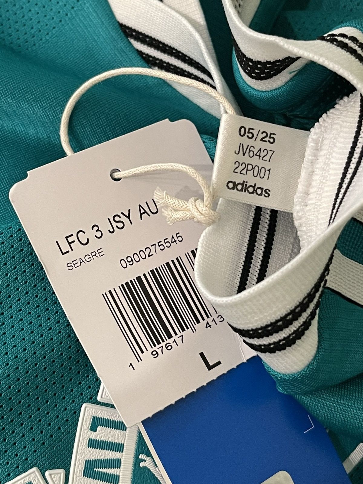 Adidas Authentic Adidas Liverpool ALEXANDER ISAK🇸🇪 third jersey Size US L / EU 52-54 / 3 - 3 Thumbnail