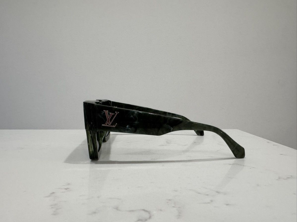 Louis Vuitton Louis Vuitton Cyclone Green Marble Size ONE SIZE - 3 Thumbnail
