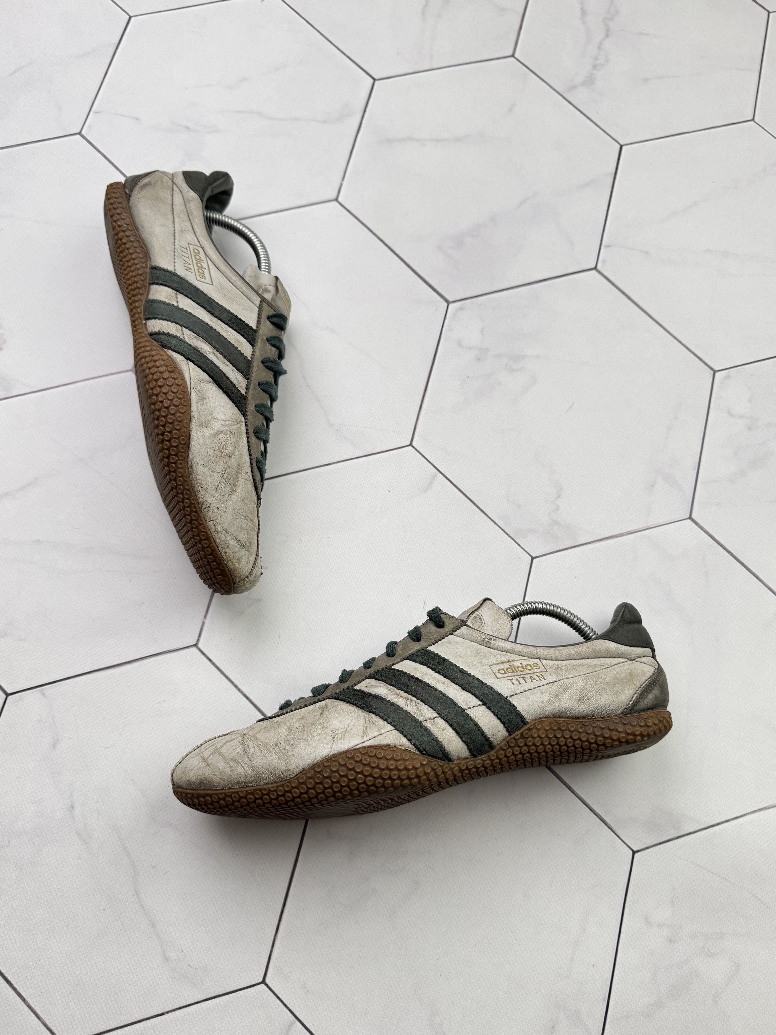 Adidas Adidas Titan Vintage Sneakers (B256) Size US 9.5 / EU 42-43 - 1 Thumbnail