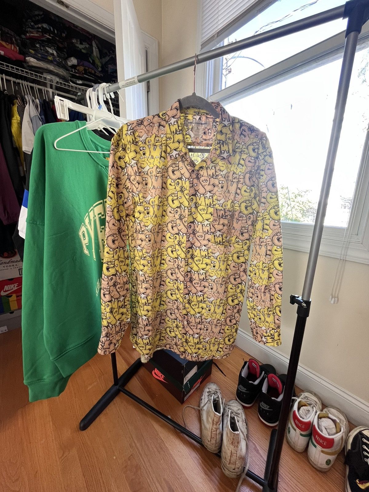 Comme des Garcons × Kaws CDGxKAWS Multicolor All Overprint Button Up Size US XL / EU 56 / 4 - 4 Thumbnail
