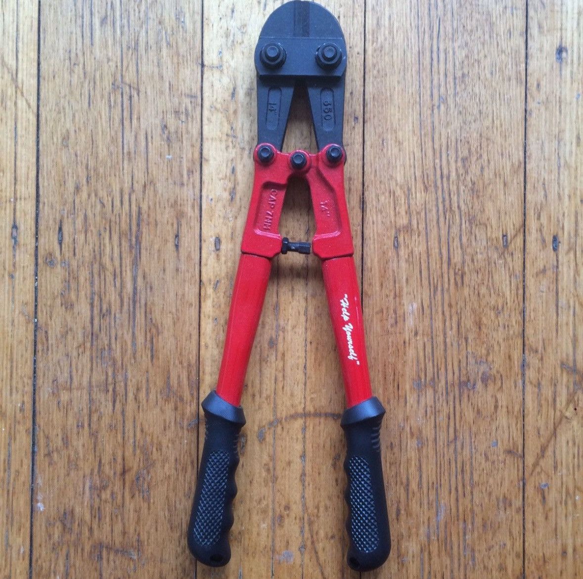 Supreme Tools: Bolt cutters and crowbar | Grailed