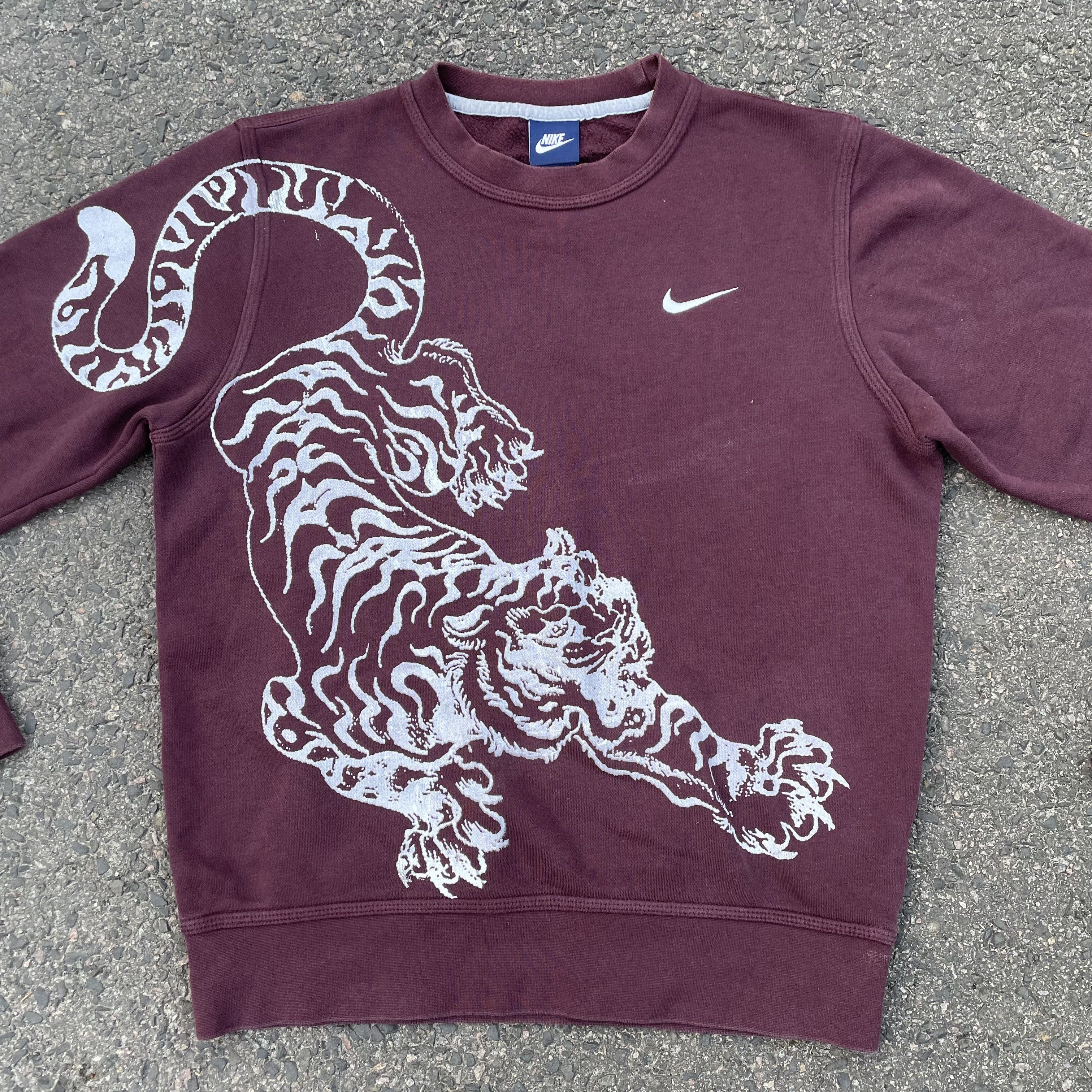 Nike × Vintage Nike Custom Sweatshirt crew neck Tiger Animal opium y2k Size US S / EU 44-46 / 1 - 6 Thumbnail