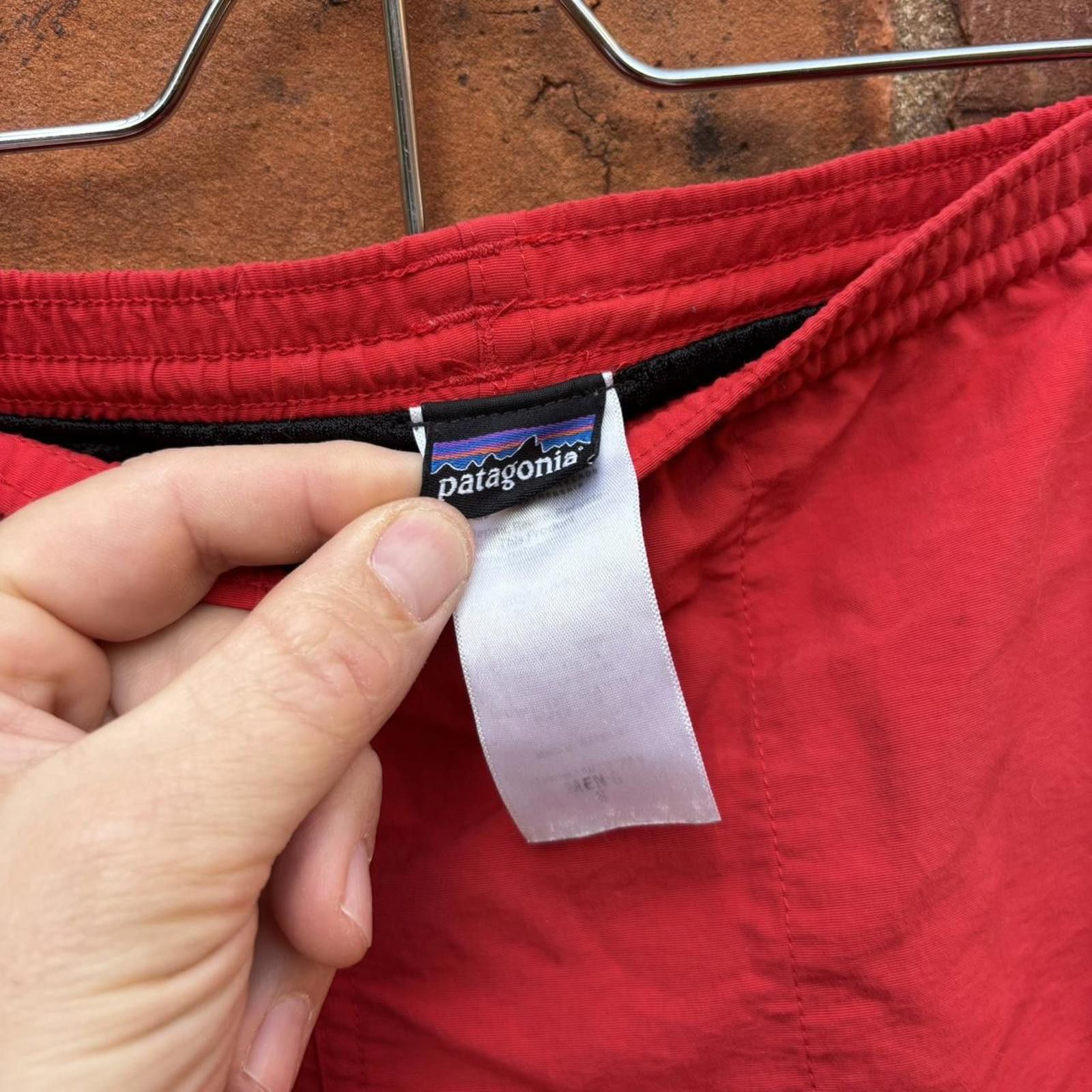 Patagonia Patagonia swim shorts red small Size US 30 / EU 46 - 7 Thumbnail