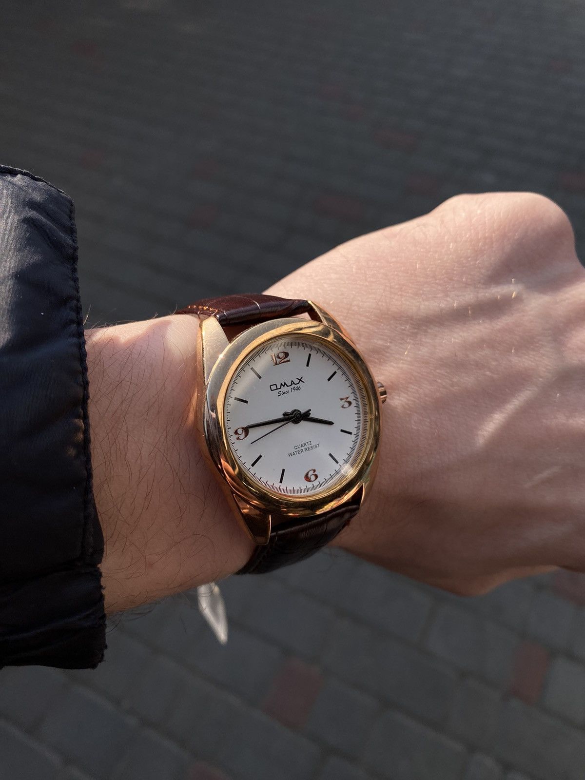 Vintage Omax Gold Quartz Watch | Swiss Design Size ONE SIZE - 8 Thumbnail