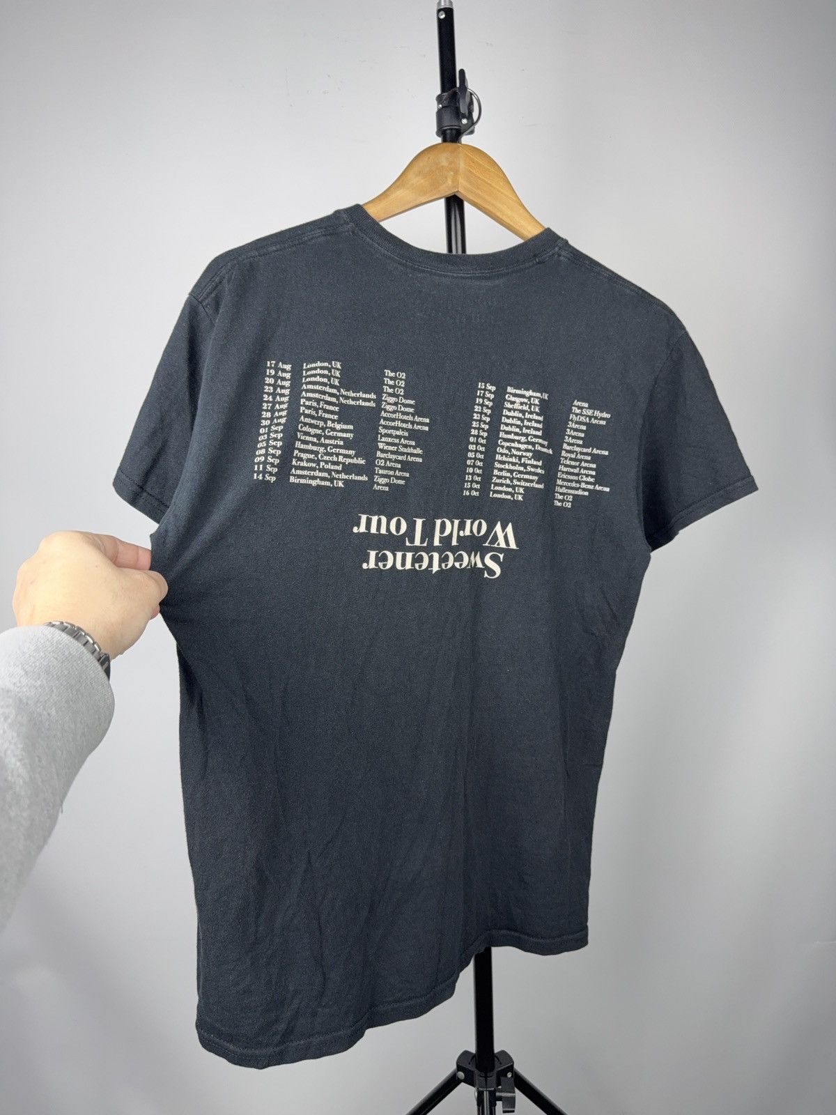 Band Tees Ariana Grande Sweetener World Tour 2019 T-Shirt M Size US M / EU 48-50 / 2 - 11 Thumbnail