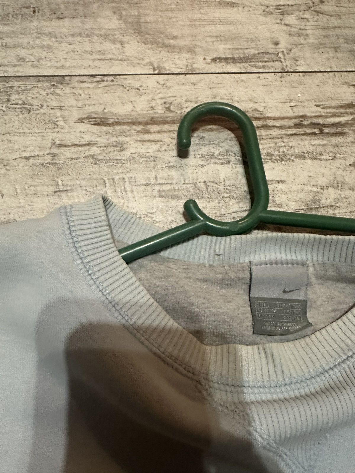 Nike Nike Light Grey Crewne Sweatshirt Small Swoosh Minimal Mens Size US L / EU 52-54 / 3 - 3 Thumbnail