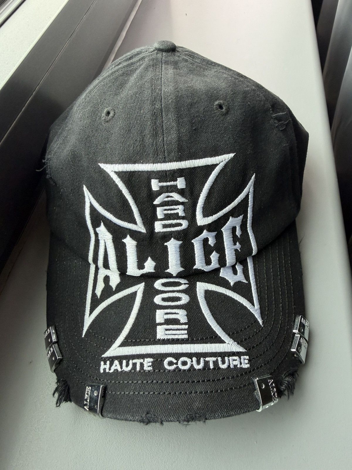 Alice Hollywood Paris *Exclusive* Alice Hollywood Camo Chopper Cap