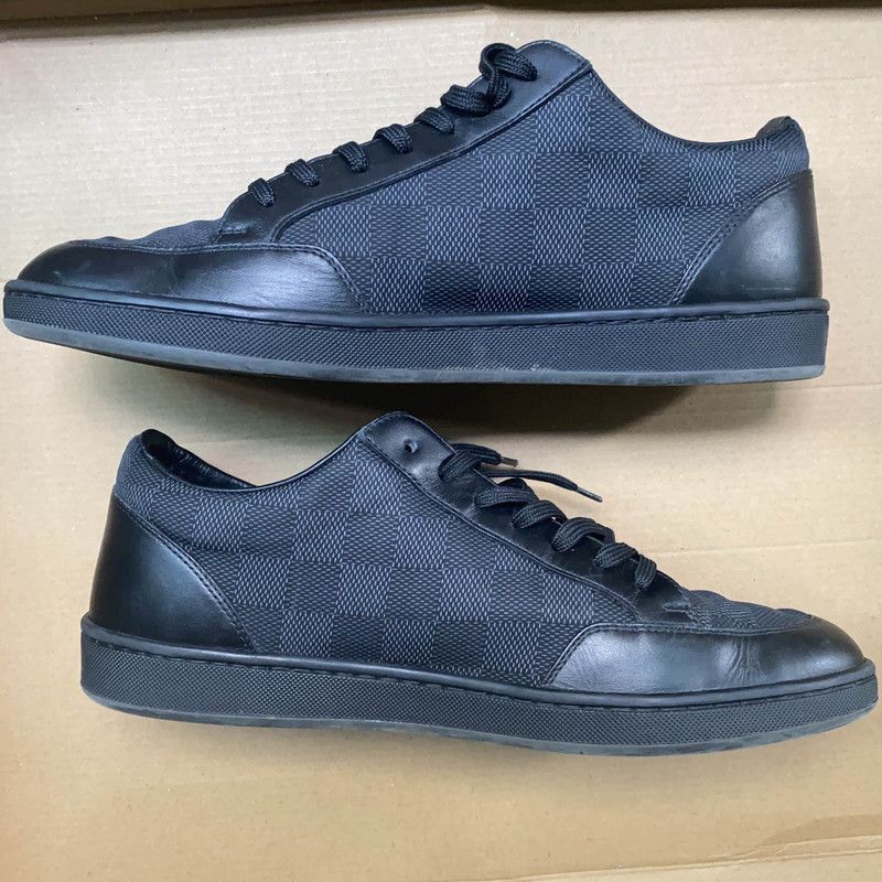 Louis Vuitton Louis Vuitton Casual Low-top Sneakers for Men - Size US 8.5 / EU 41-42 - 3 Thumbnail