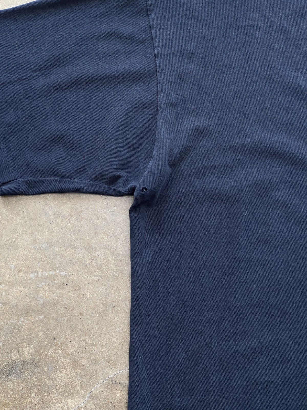 Band Tees Vintage 1990 Nine Inch Nails NIN Distressed Tee XL Size US XL / EU 56 / 4 - 8 Thumbnail