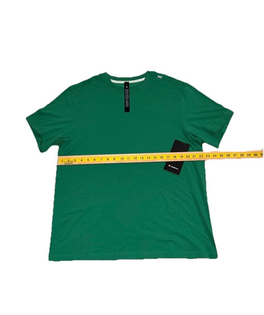 Lululemon LULULEMON ZEROED IN SHORT SLEEVE RACERWAY GREEN SIZE XL Size US XL / EU 56 / 4 - 7 Thumbnail