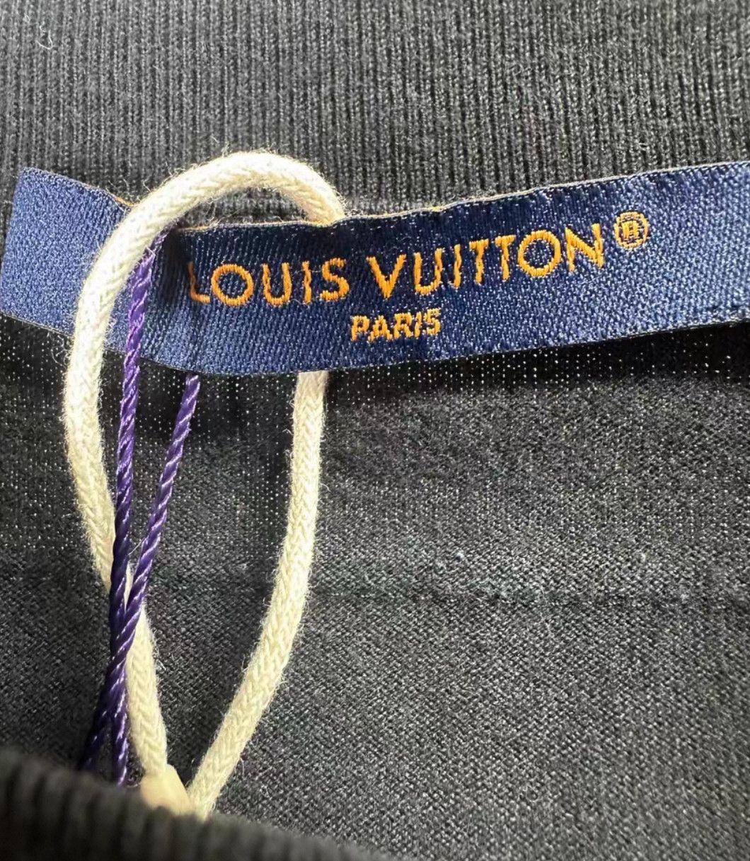 Louis Vuitton Louis Vuitton Black Chest Beaded Letter Logo Short Sleeve Size US XL / EU 56 / 4 - 5 Thumbnail