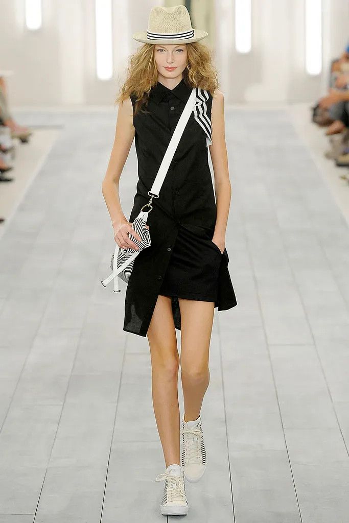 Yohji Yamamoto Y-3 SS09 button-up dress with layered ruffle shoulder detail Size M / US 6-8 / IT 42-44 - 2 Thumbnail