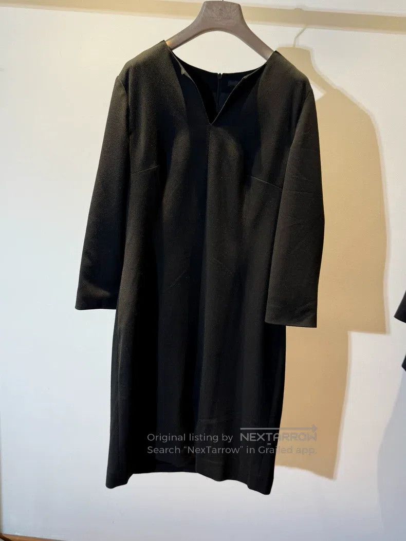 The Row size 10 Midsleeve black dress