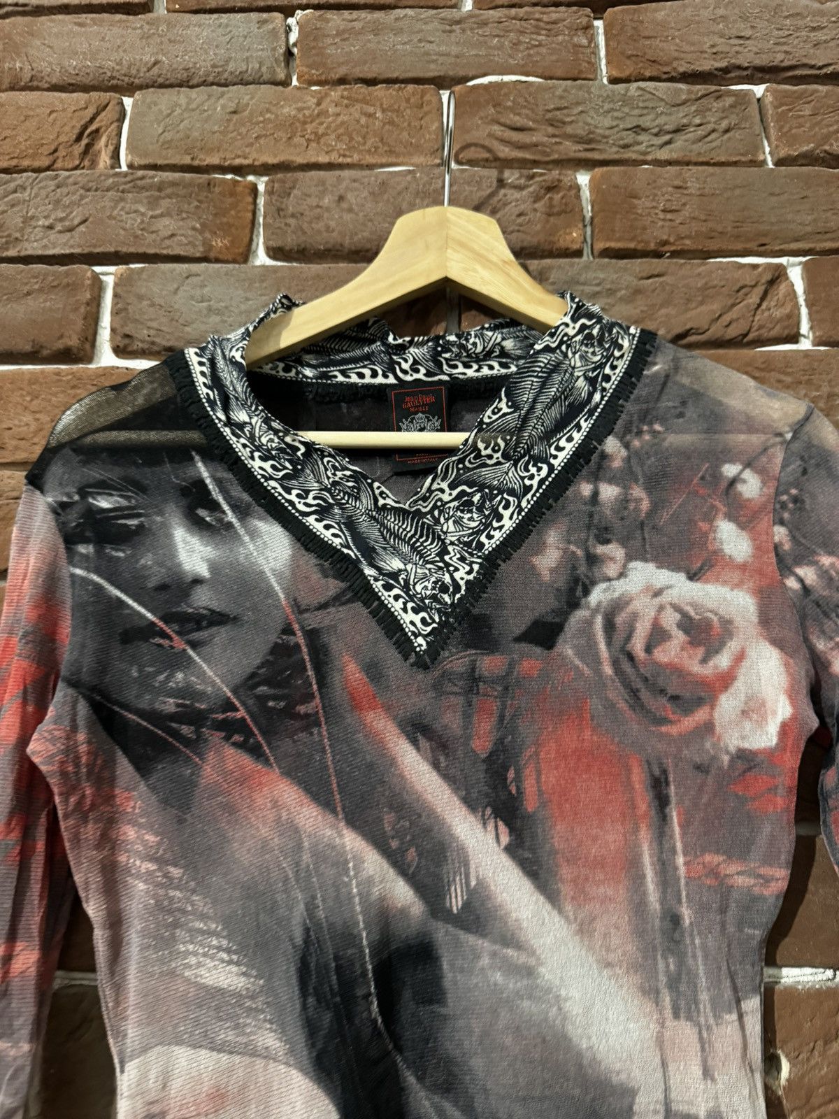 Jean Paul Gaultier Vintage 90s Jean Paul Gaultier Roses Portrait Mesh LS TOP JP Size L / US 10 / IT 46 - 4 Thumbnail