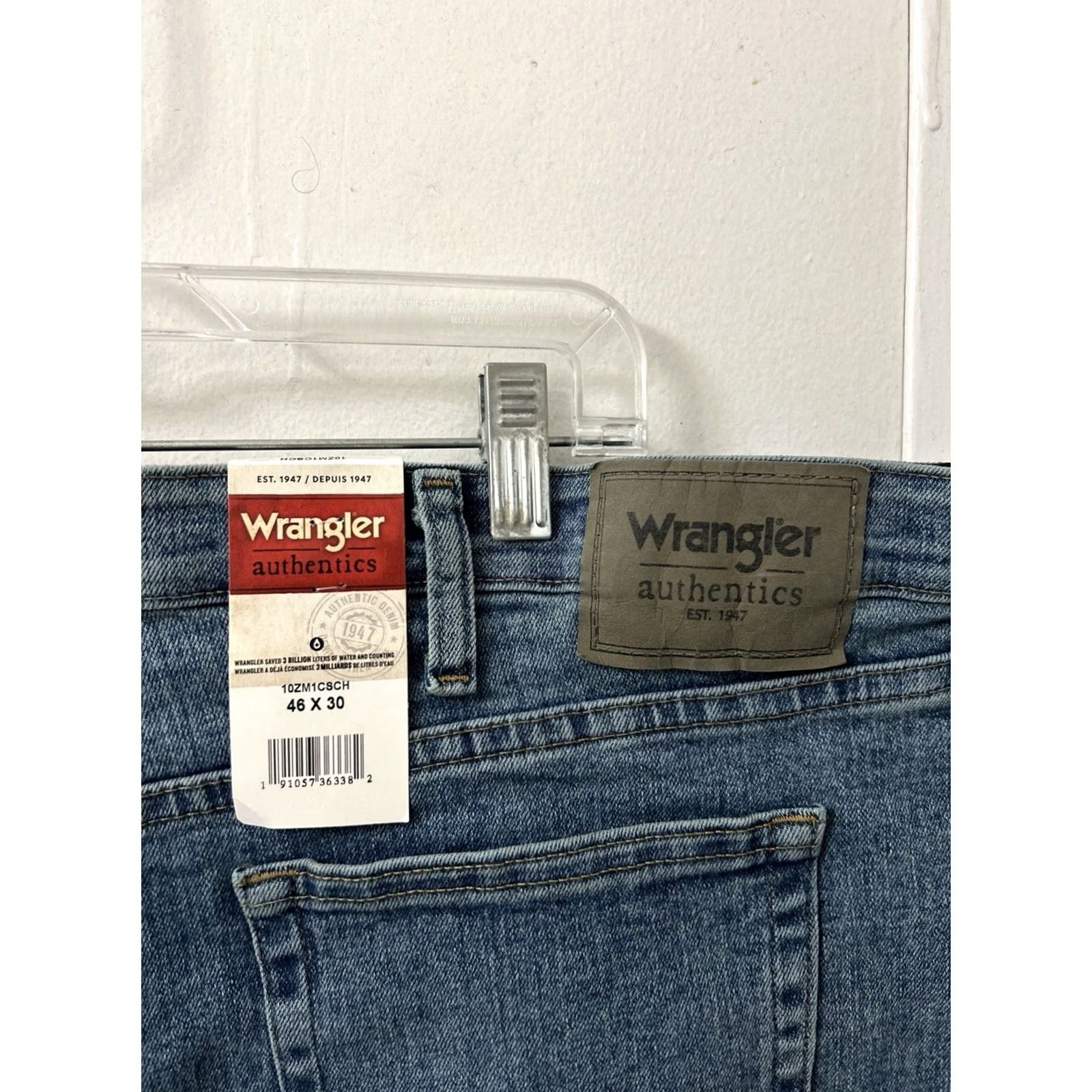 Wrangler Wrangler Authentics Jeans Mens 46x30 Light Wash Straight Leg Stretch NWT Denim Cotton Blend 5-Pocket Regular Fit Buttons Zipper NWT Mens Jeans Size US 30 / EU 46 - 5 Thumbnail