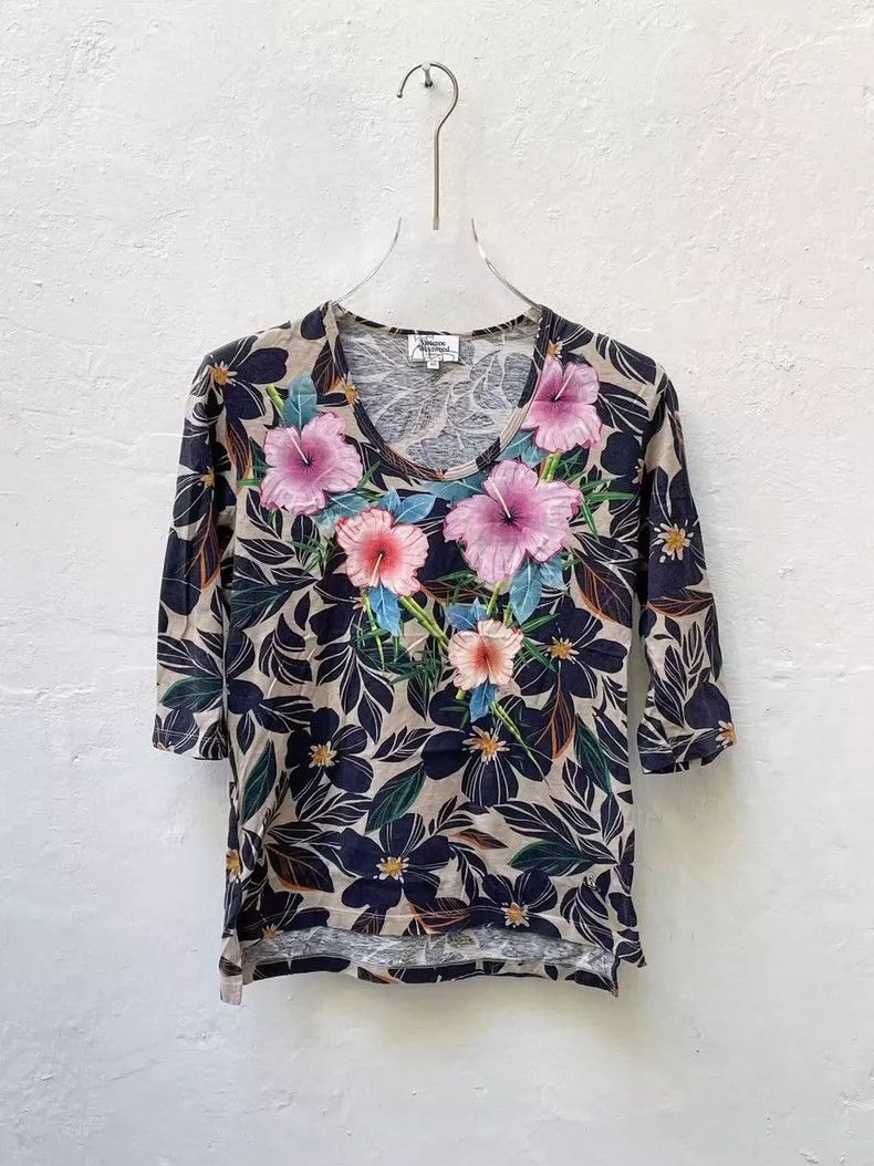 Vivienne Westwood Vivienne Westwood Hibiscus mid-sleeve T-shirt Size M / US 6-8 / IT 42-44 - 1 Thumbnail