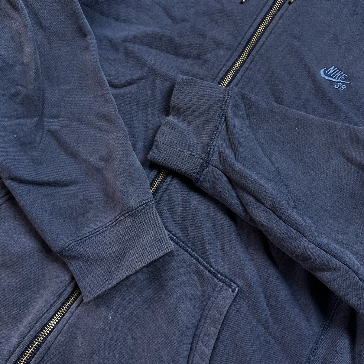 Nike 00s NIKE SB VINTAGE Y2K FADED ZIP UP RETRO HOODIE Size US M / EU 48-50 / 2 - 8 Thumbnail