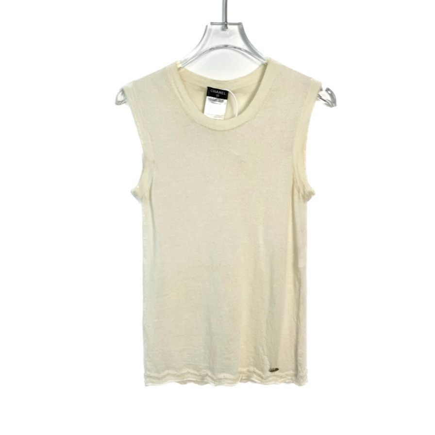 Chanel Chanel Beige Sleeveless Knit Crew-Neck Top With Logo Button Size XXS / US 00 / IT 34 - 1 Thumbnail