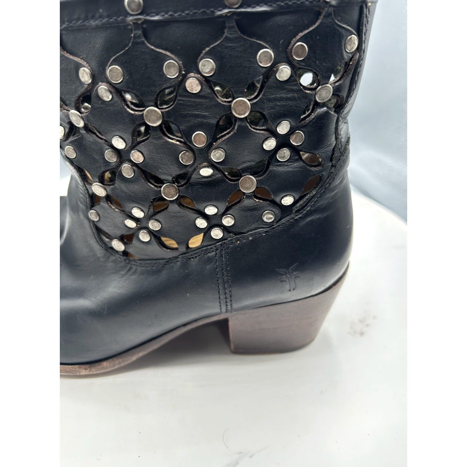 Frye Frye Boots Womens 7.5 B Black Studded Cutout Leather Ankle Booties Western Cad Leather Shaft Studded Block Heel Bootie Women Medium Width Black Size US 8 / IT 38 - 2 Thumbnail