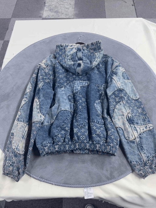 Louis Vuitton Louis Vuitton SS22 All-Over Print Denim Jacket Size US M / EU 48-50 / 2 - 10 Thumbnail