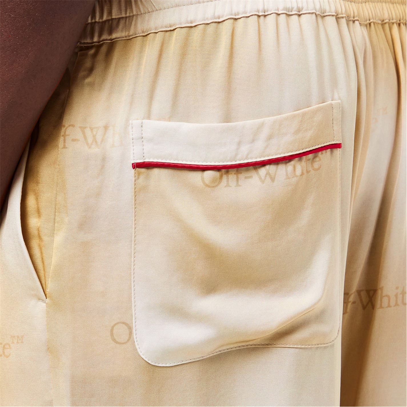 Off-White o1g2r1mq0226 Closed Cuff Fleece Shorts In Beige/White Size US 28 / EU 44 - 5 Thumbnail