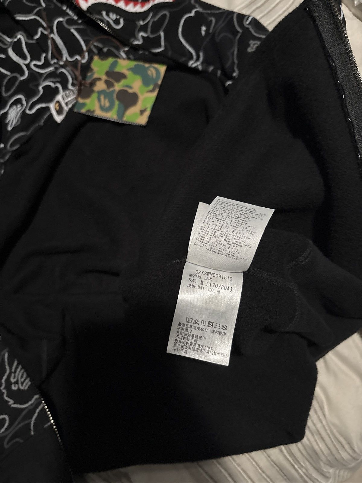 Bape NEON CAMO SHARK FULL ZIP HOODIE MENS Size Medium bag/tag Size US M / EU 48-50 / 2 - 8 Thumbnail