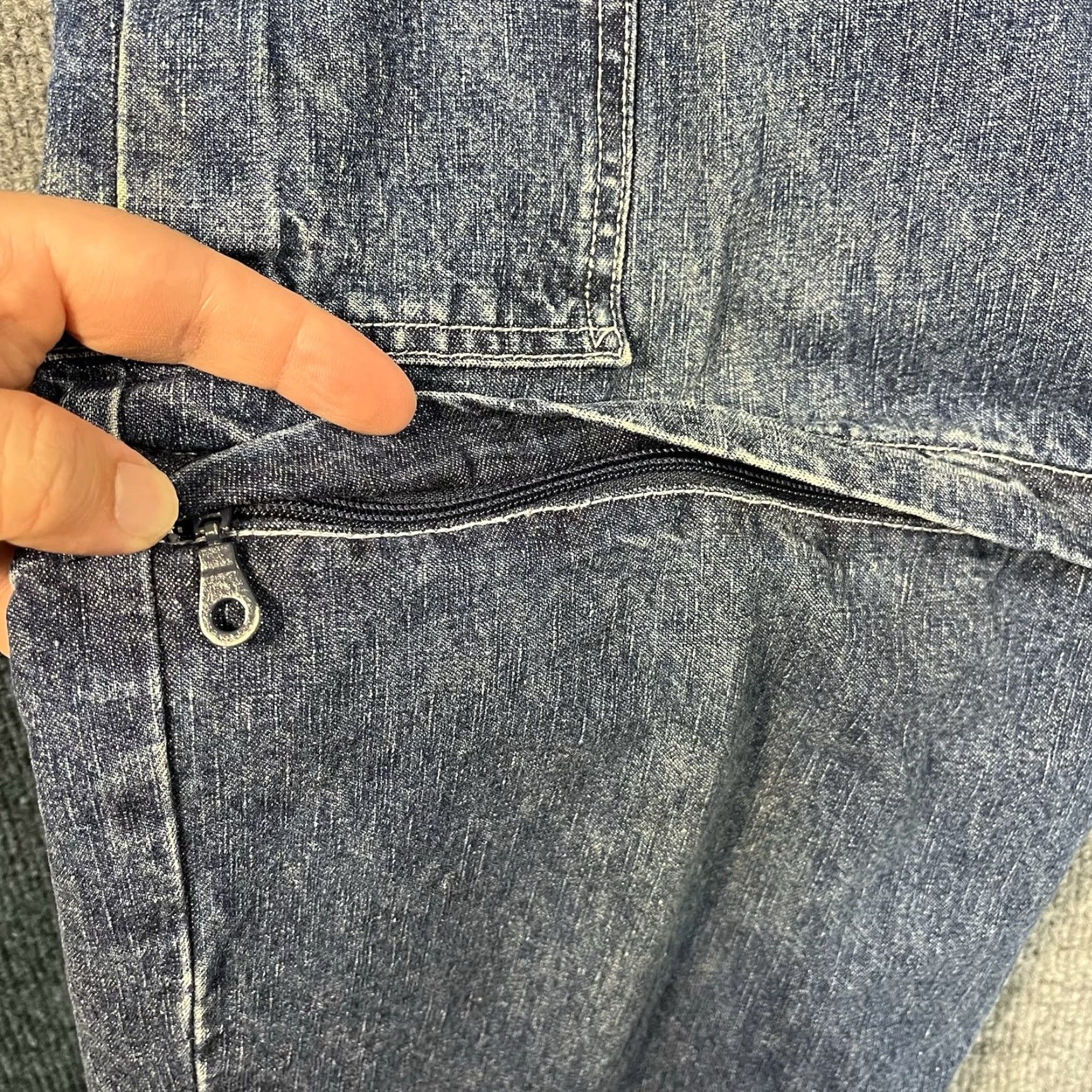 Vintage VINTAGE Utility Jeans Wide-Leg Baggy 34x30 Mens Denim Blue 5-Pocket Grunge Streetwear Size US 34 / EU 50 - 6 Thumbnail