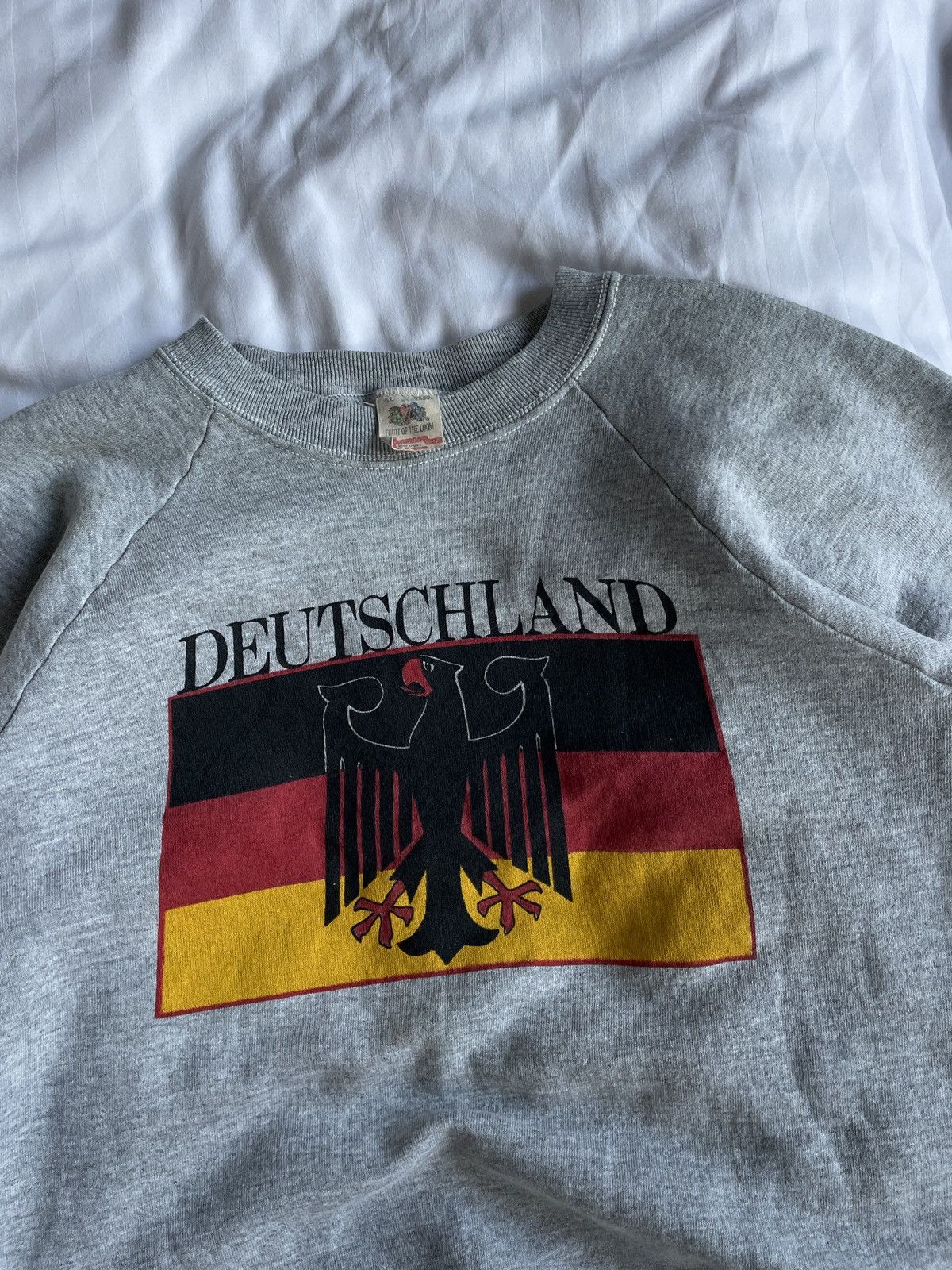 Vintage Vintage 90s Deutschland Germany Flag Eagle Sweatshirt Size US XL / EU 56 / 4 - 2 Thumbnail