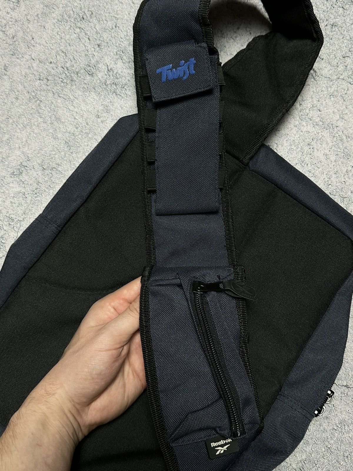 Reebok Vintage Reebok Sling Crossbody Bag Gorpcore Size ONE SIZE - 7 Thumbnail