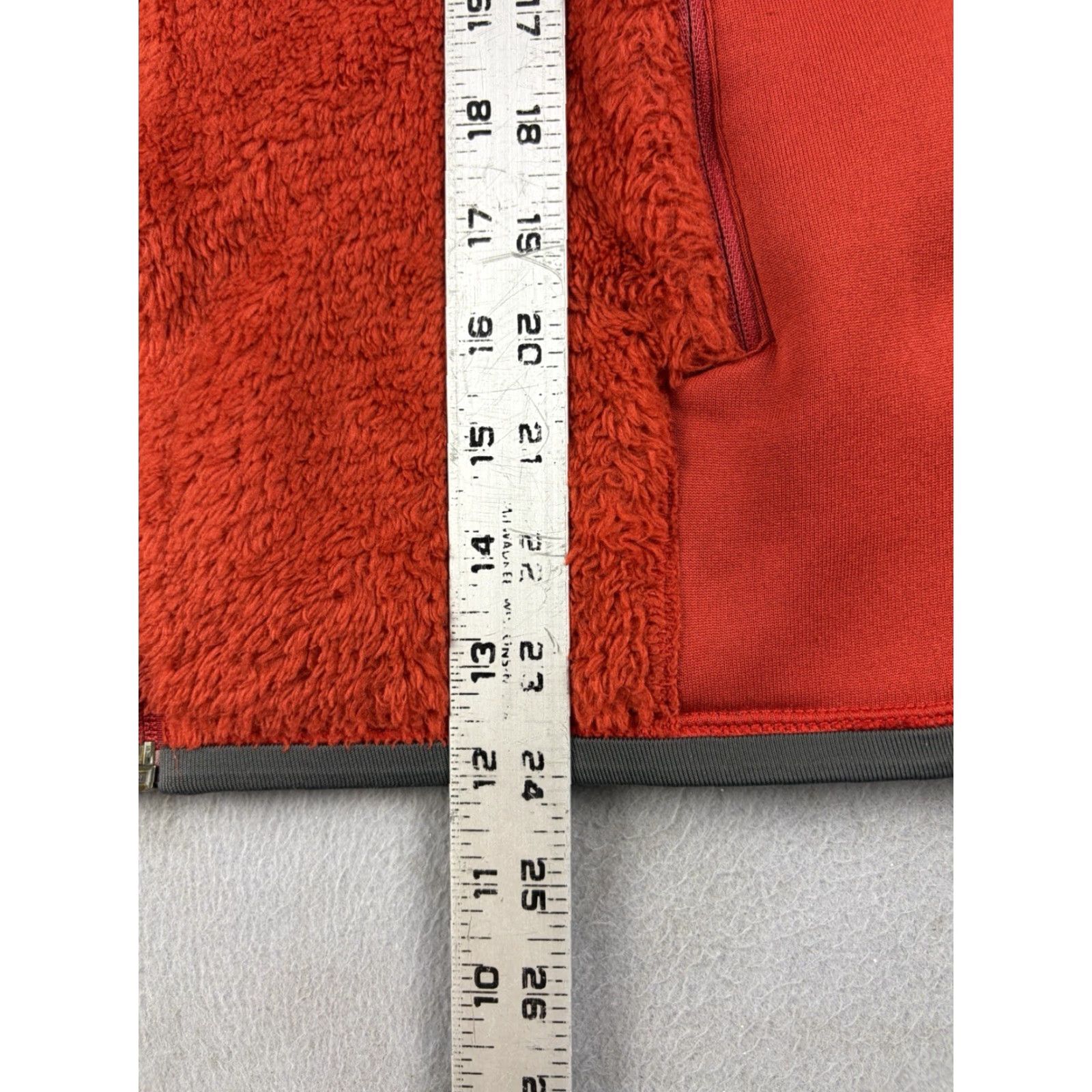 Patagonia Patagonia Regulator Fleece Jacket Red Full Zip Women M Medium Outdoor Polyester Solid Logo zip Size M / US 6-8 / IT 42-44 - 7 Thumbnail