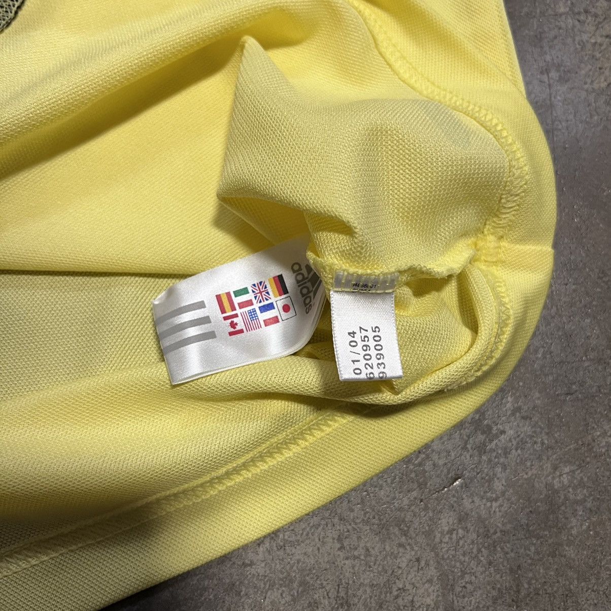 Adidas Vintage Adidas Soccer Warm Up Practice Jersey Logo Striped Size US M / EU 48-50 / 2 - 9 Thumbnail