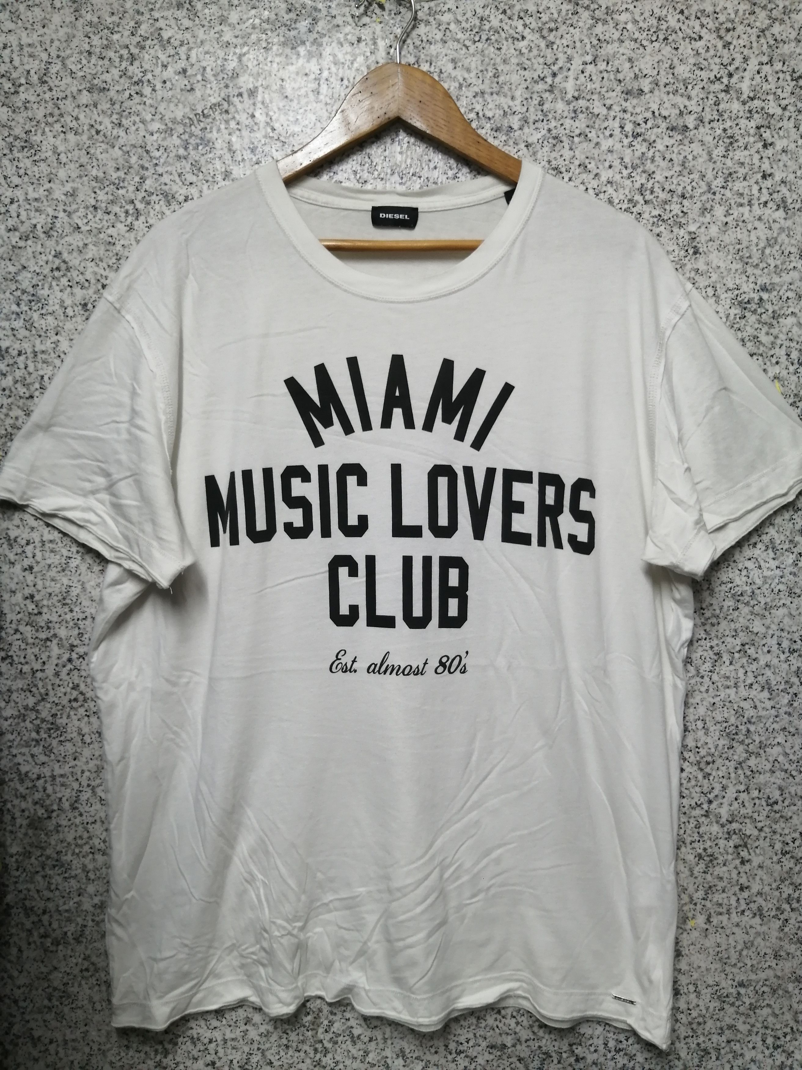 【DIESEL BLACK GOLD】asymmetric inner tee Diesel Black & Gold Logo T-Shirt | Junior Couture USA