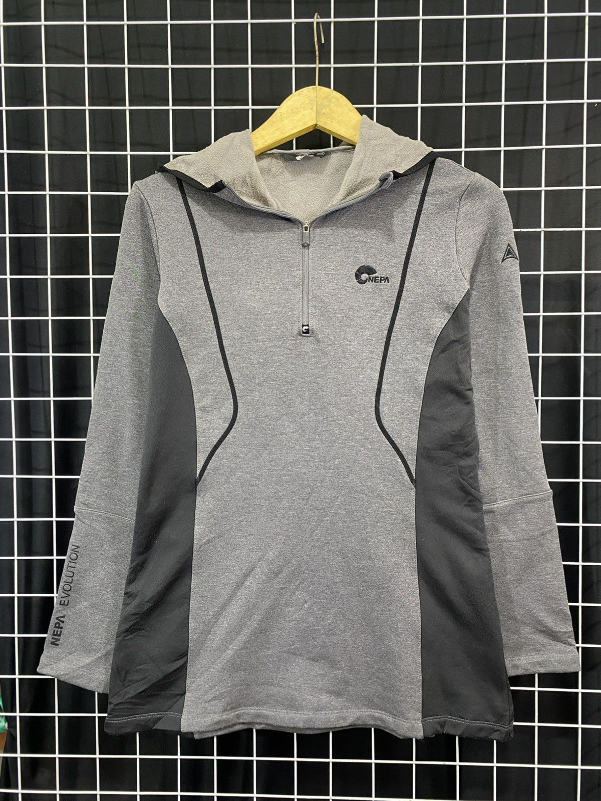 The North Face NEPA TRACK JACKET Size M / US 6-8 / IT 42-44 - 2 Thumbnail