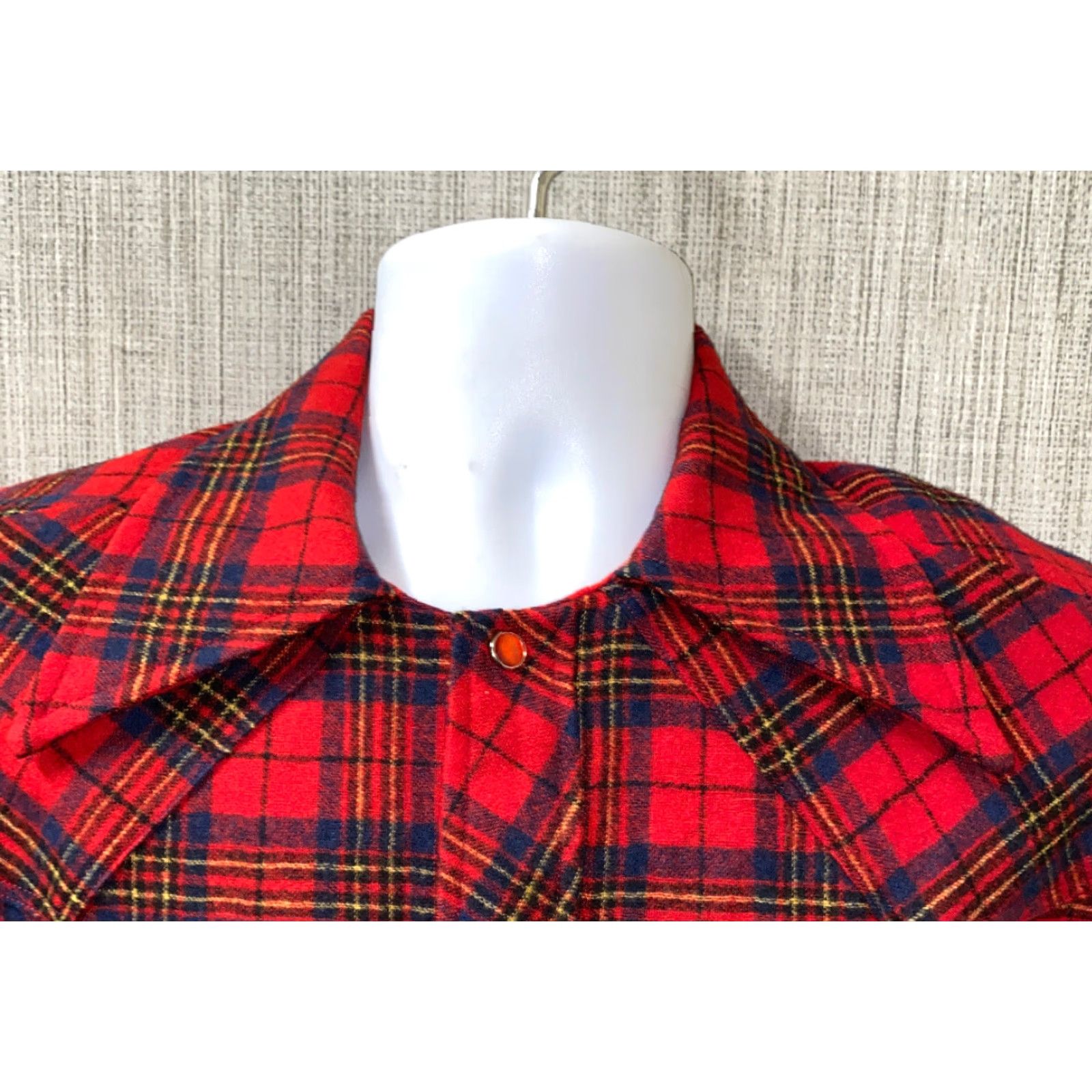 Vintage Mens Red Wool Plaid Snap Button Flannel Shirt L Size US L / EU 52-54 / 3 - 3 Thumbnail
