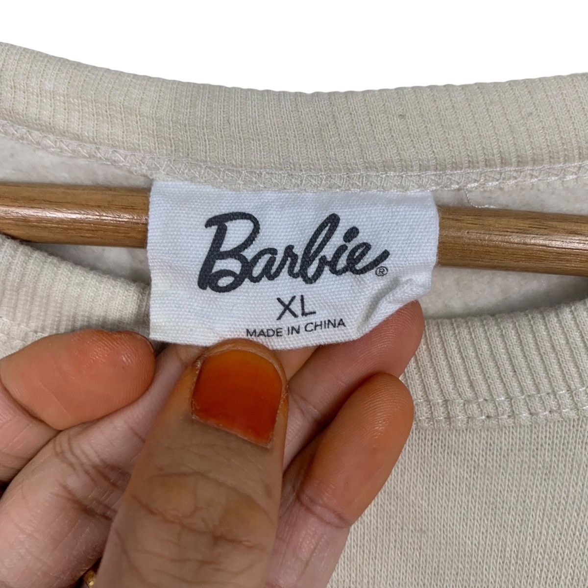 Other BARBIE Hair Style Graphic Crewneck Sweatshirt #3629-C166 Size XL / US 12-14 / IT 48-50 - 9 Thumbnail