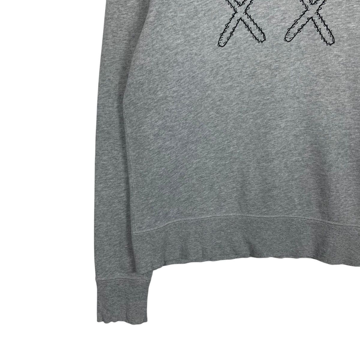 Uniqlo KAWS SESAME STREET Graphics Crewneck Sweatshirt #1978-C86 Size US S / EU 44-46 / 1 - 3 Thumbnail