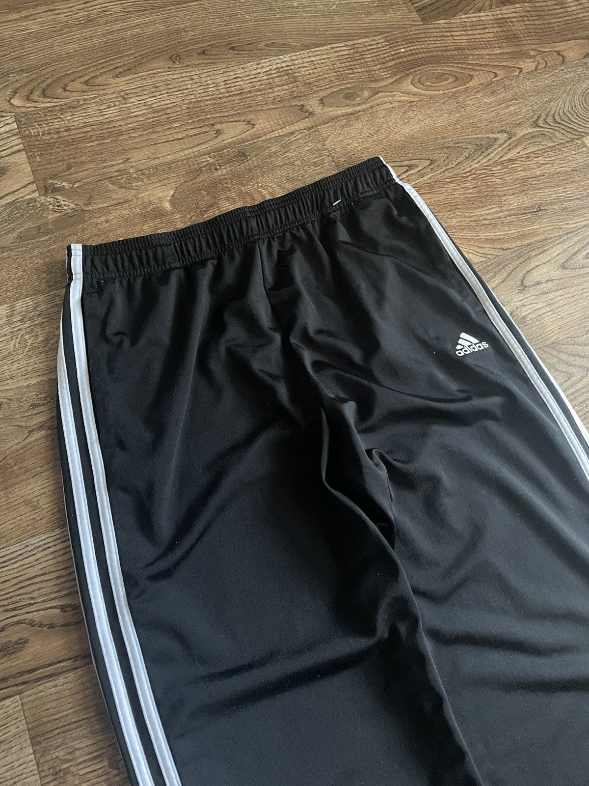 Adidas × Vintage Vintage Adidas Sweatpants Large Pleated Grey Tonal Stripes Size US 34 / EU 50 - 3 Thumbnail