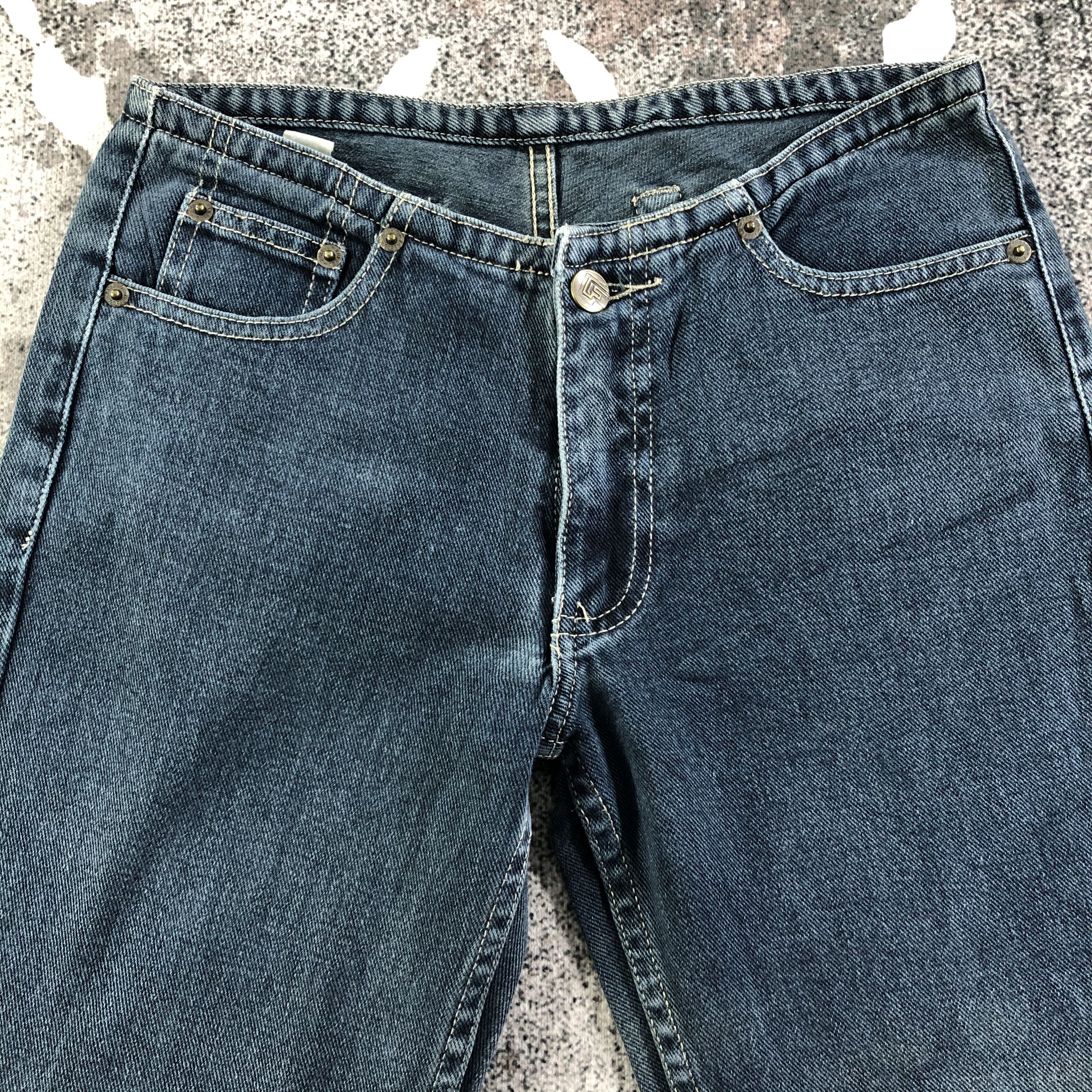Japanese Brand Vintage Japanese Brand Flared Jeans KJ2044 Size 26" / US 2 / IT 38 - 3 Thumbnail
