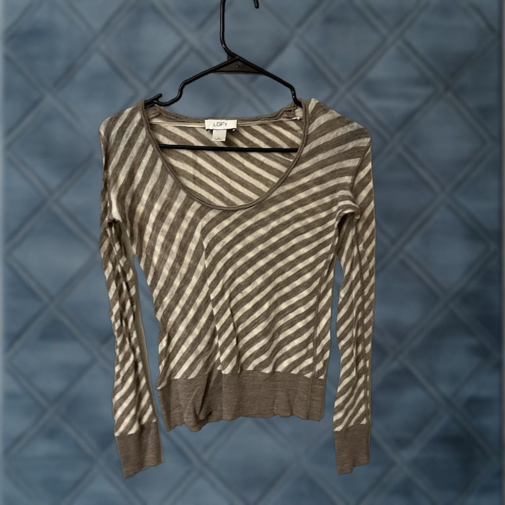 Loft Loft Blouse Women's Medium Gray Striped Long Sleeve Round Neck Pullover Casual Formal Party/Cocktail Travel Lightweight Regular shirt Size M / US 6-8 / IT 42-44 - 1 Thumbnail