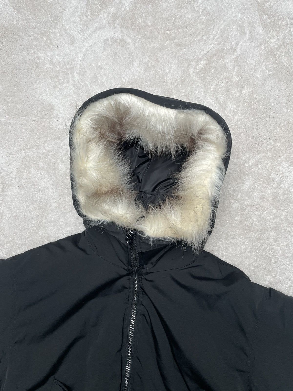 Emporio Armani Armani faux fur hood quilted bomber jacket Size US M / EU 48-50 / 2 - 2 Thumbnail