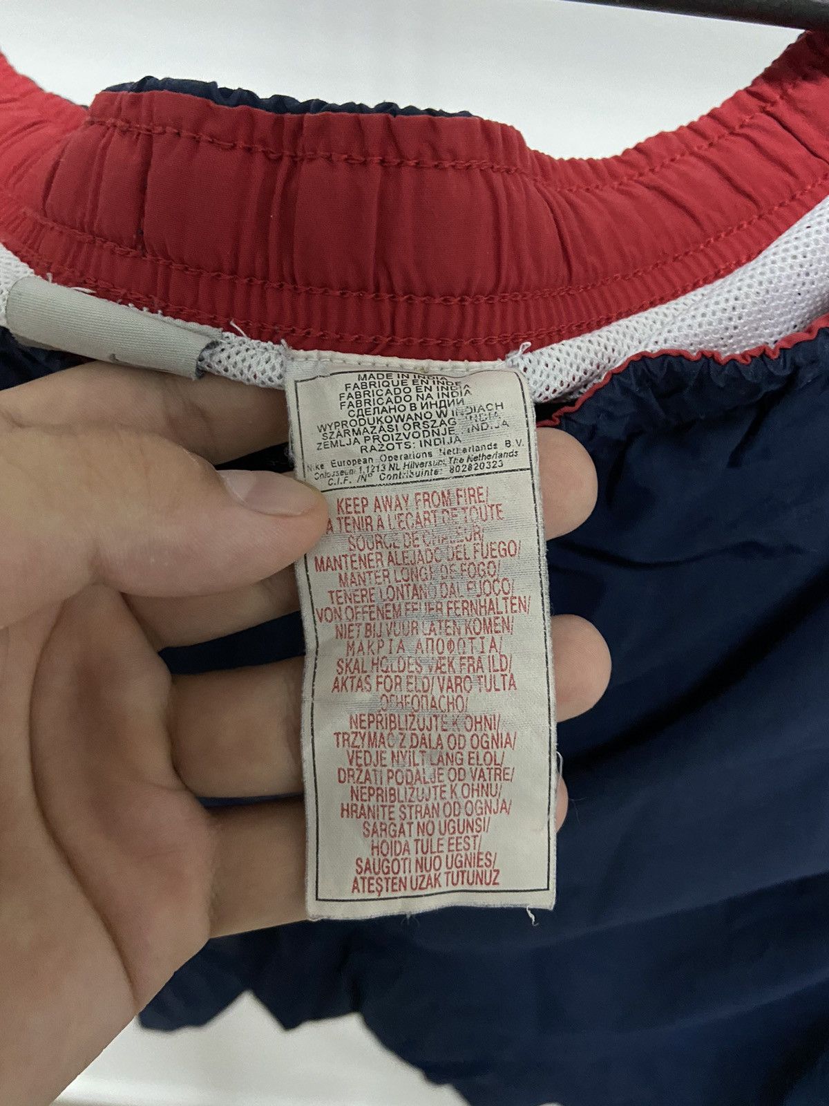 Nike × Vintage Nike Shorts Vintage Small Logo Y2K Nylon Big Logo Size US 36 / EU 52 - 6 Thumbnail