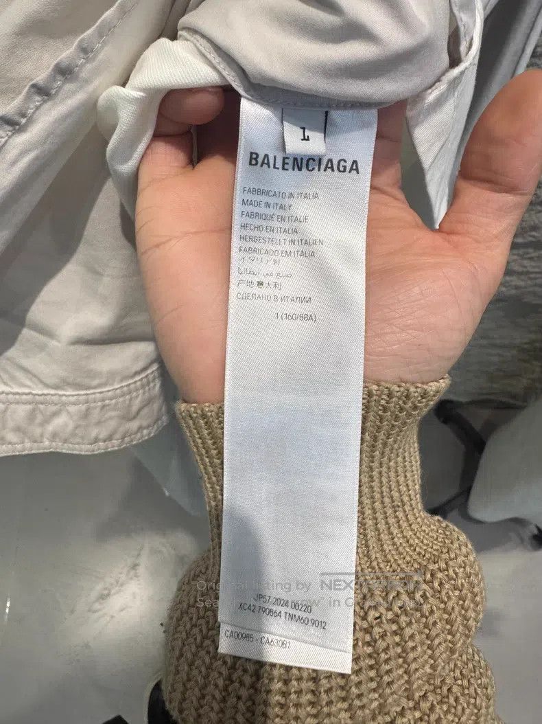 Balenciaga Balenciaga Printed loose long sleeve single-breasted mediu Size US S / EU 44-46 / 1 - 6 Thumbnail