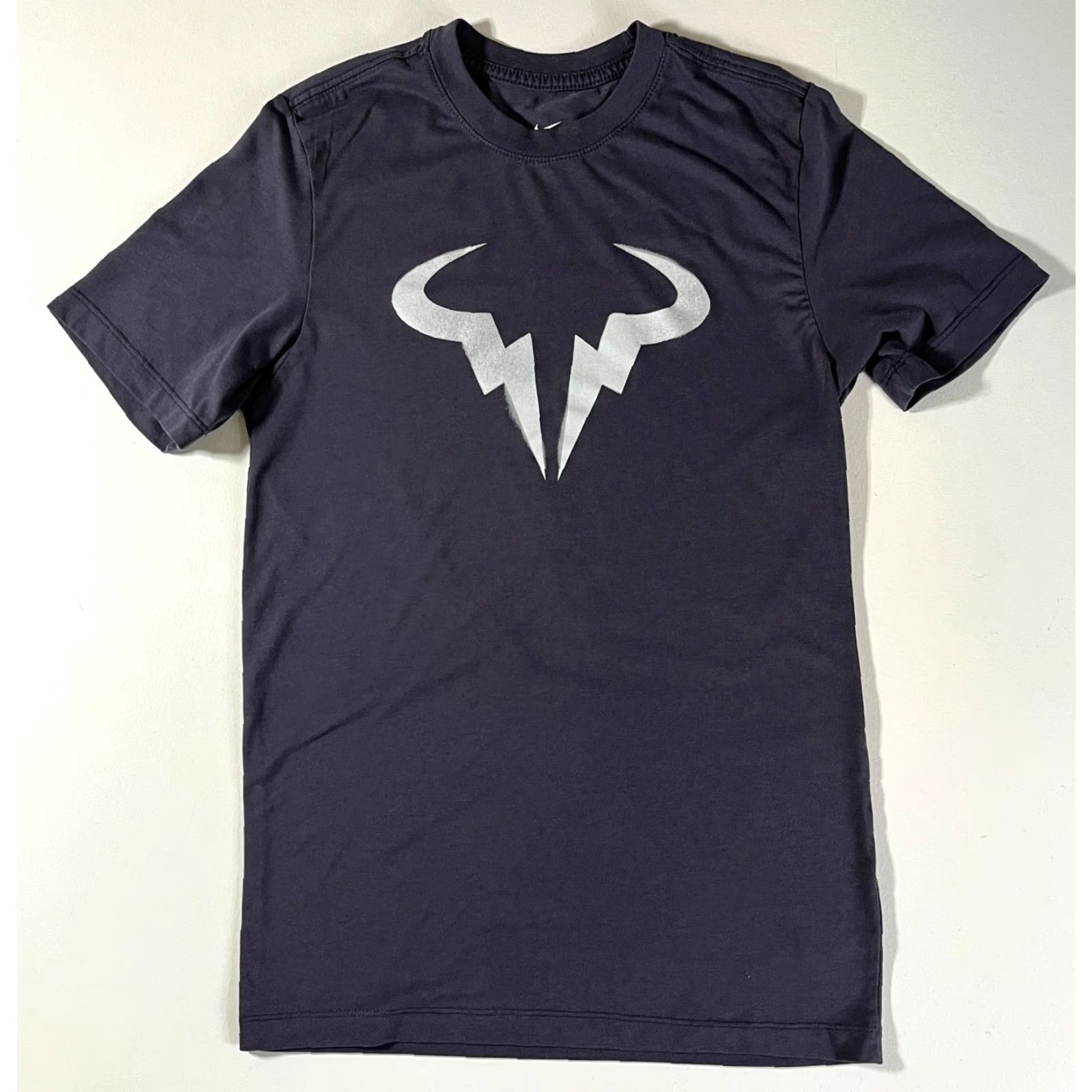 Nike Nike Dri-Fit Men's Rafael Nadal T-Shirt XS Gray 2019 Vintage tennis graphic Nike BV7022-015 Mens Size US XS / EU 42 / 0 - 3 Thumbnail